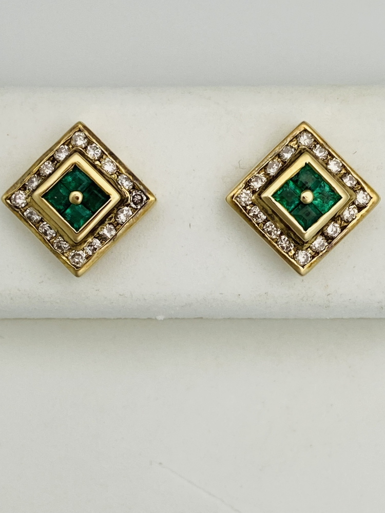 Diamond & Emerald Earring